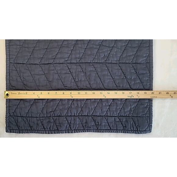 UGG Set of 2 King Pillow Shams Blue Gray Quilted Textured Gauze 35x20 EUC - Picture 10 of 10